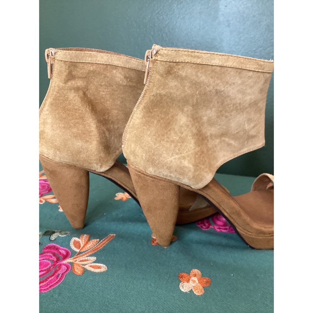 Jeffrey Campbell Zing Sandals Women 8 Tan Suede Ankle Cuff Heel - Picture 5 of 8